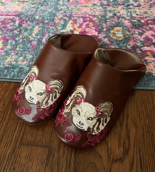 NATHALIE LETE TWIN TAIL PUPPY SLIPPER *BROWN