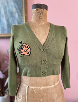 CHEESUS CROPPED CARDIGAN *OLIVE