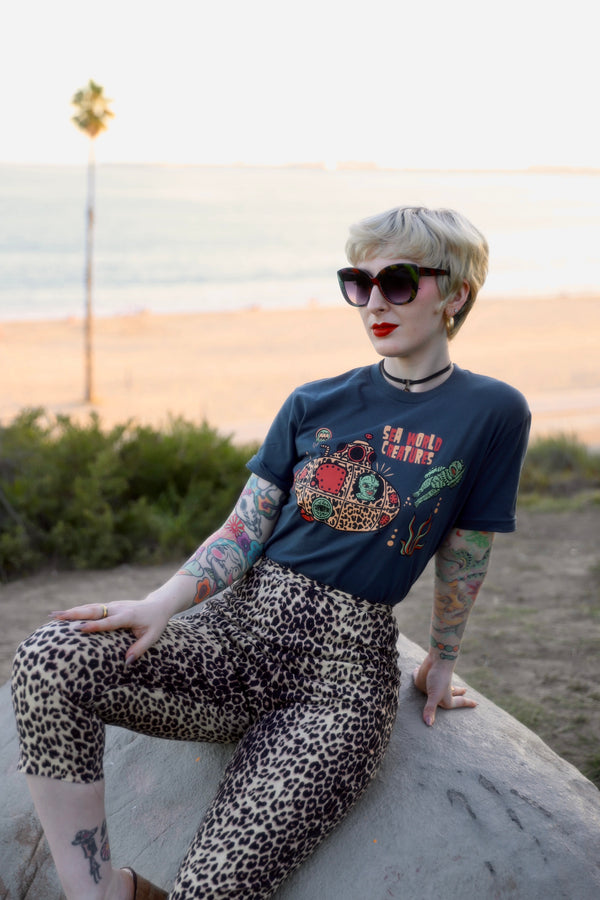 *Unisex SEA WORLD CREATURES TEE *MIDNIGHT NAVY