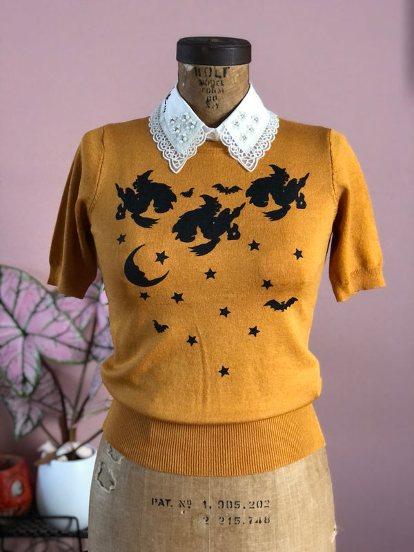 SPOOKY NIGHT SWEATER *MUSTARD