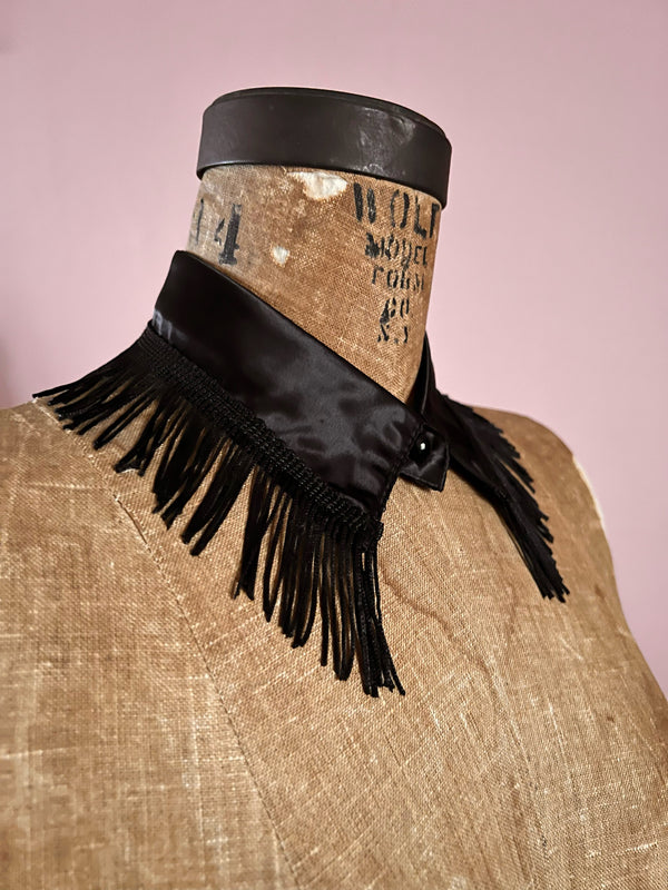 FRINGE DETACHABLE COLLAR *BLACK