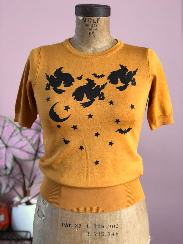 SPOOKY NIGHT SWEATER *MUSTARD