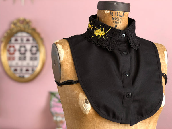 "GOLDEN ROACH" DETACHABLE COLLAR *BLACK