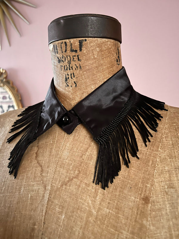 FRINGE DETACHABLE COLLAR *BLACK