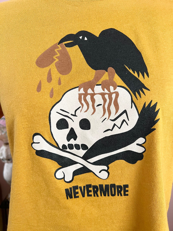 NEVERMORE CROPPED TEE *MUSTARD