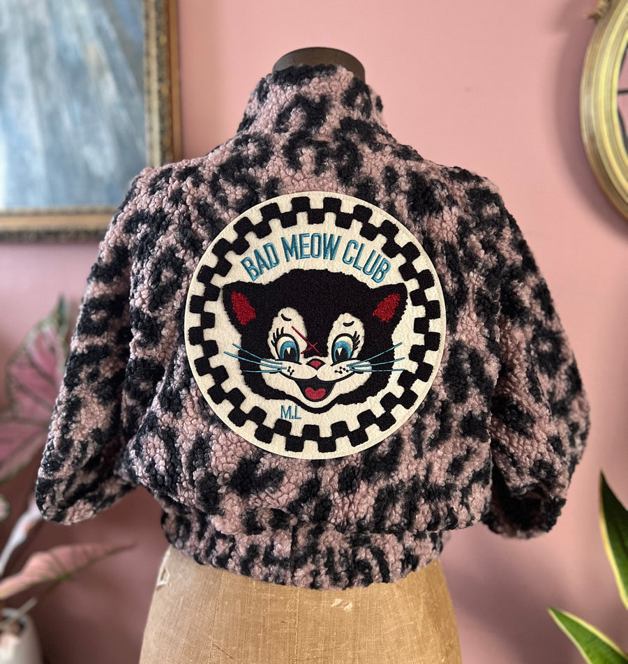 BAD MEOW CLUB CROPPED PUFFY JACKET *DUSTY PINK