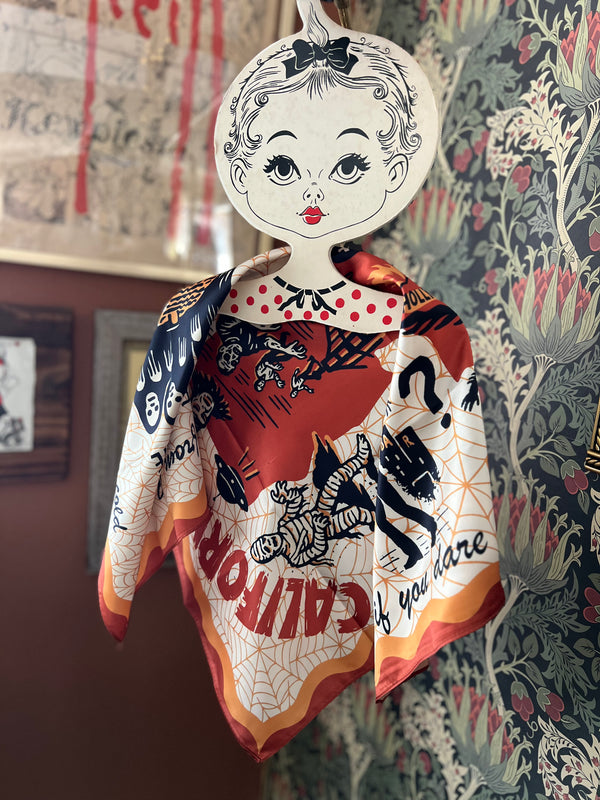 THE GOLDEN HORROR STATE SCARF