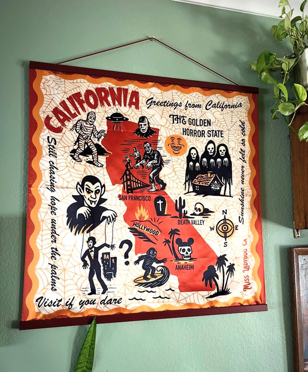 THE GOLDEN HORROR STATE SCARF