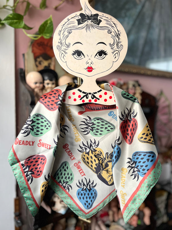 DEADLY SWEET SCARF