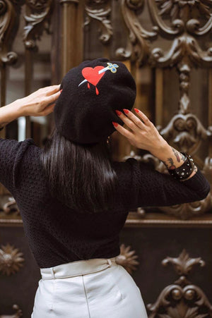 DAGGER THROUGH THE HEART BERET *BLACK*PINK